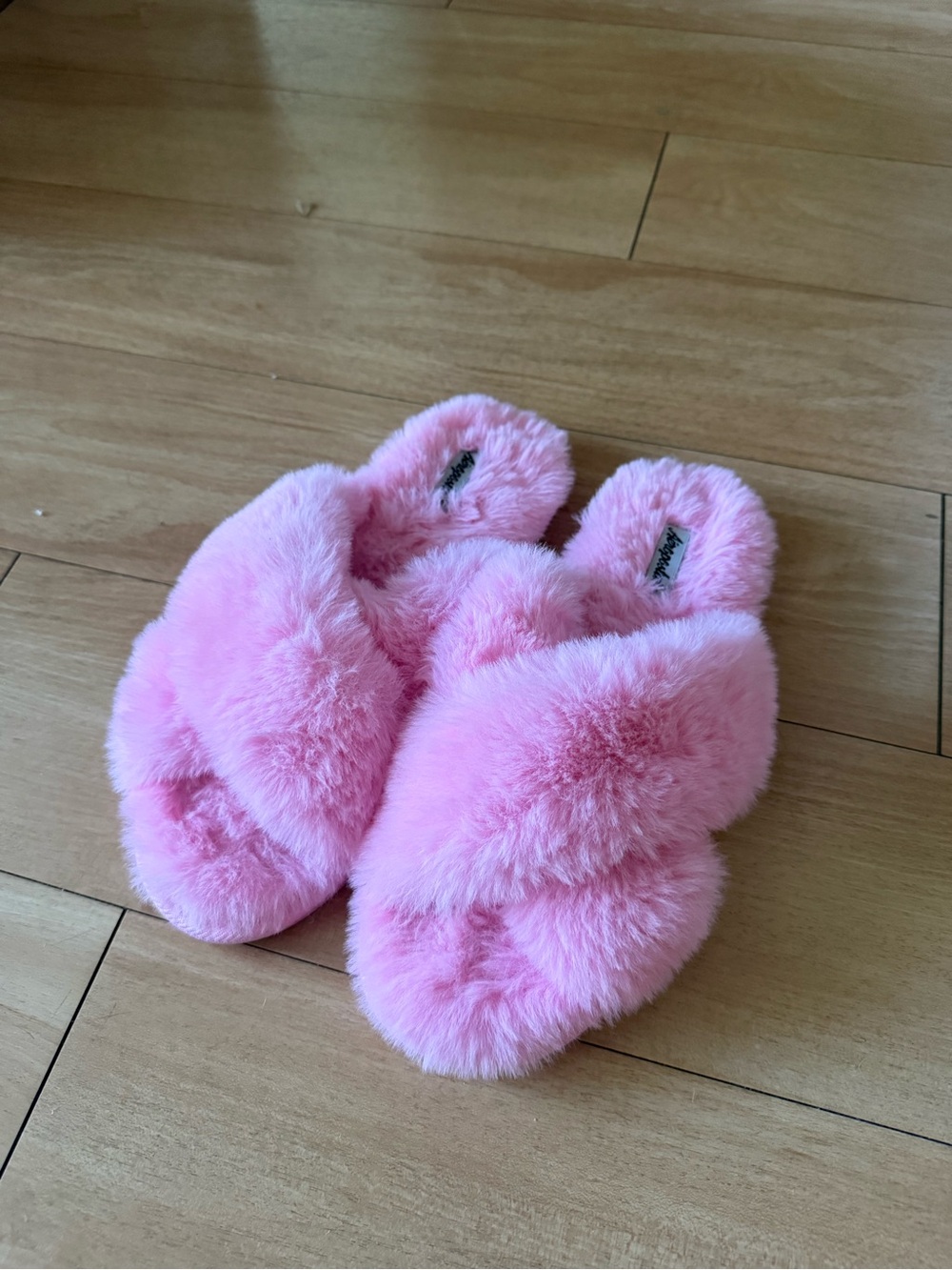 Aeropostale Pink Fuzzy Cross-Band Slippers